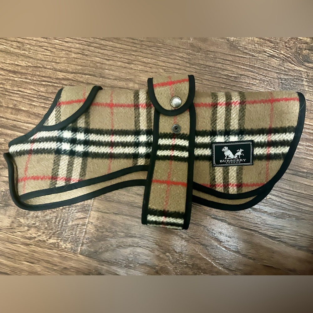 Beautiful wool Burberry Dog Coat